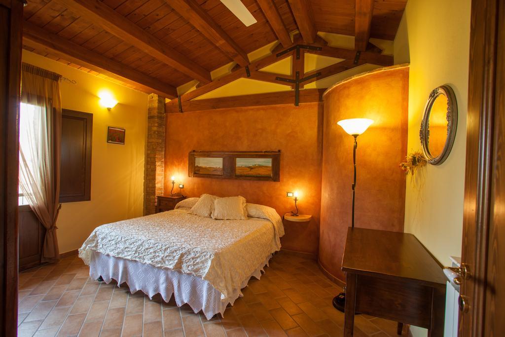 Bio Agriturismo Pratini Monte Lopio Bilik gambar