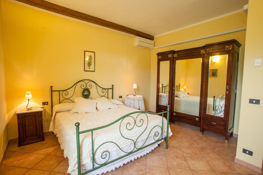 Bio Agriturismo Pratini Monte Lopio Bilik gambar